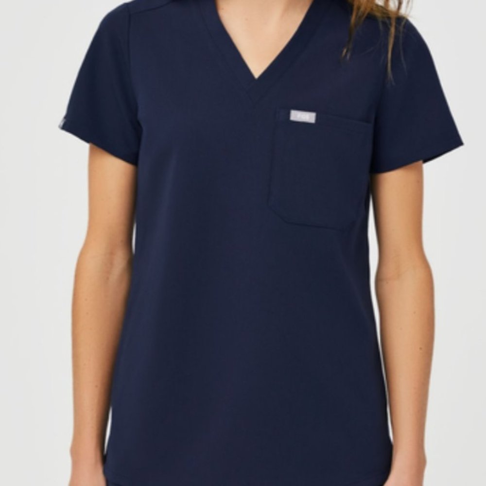 Figs scrub top